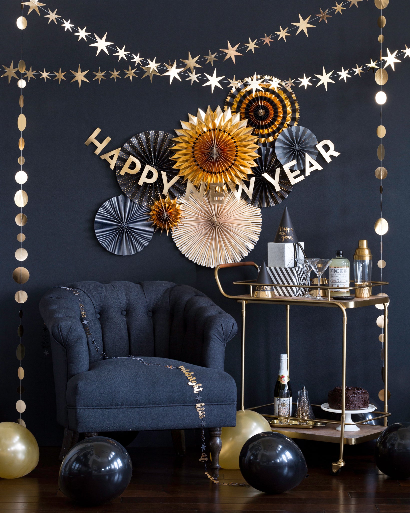 Find all your New Years party supplies and tableware in this fun collection put together by Oh So Fancy Party