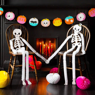 Skulls & Skeletons