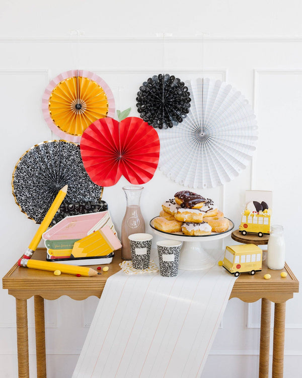 Pencil Shaped Party Plates