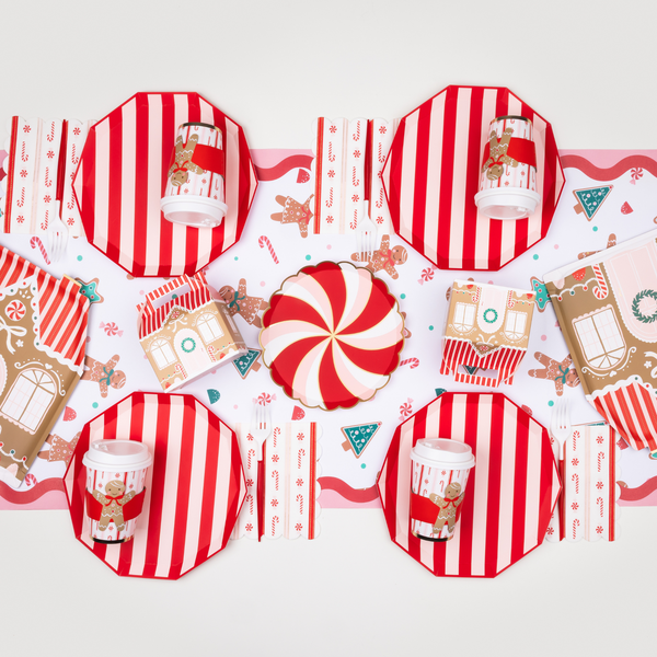 Sweet Gingerbread Hot Cups