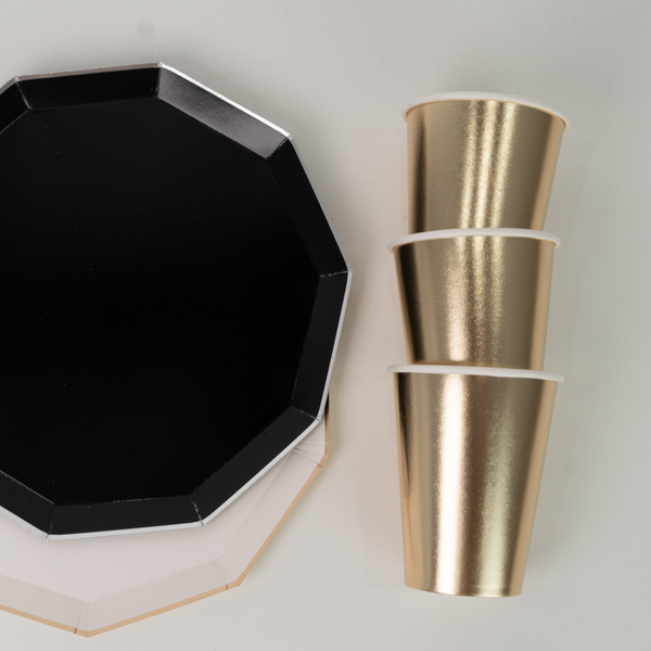 Gold Signature Party Cups