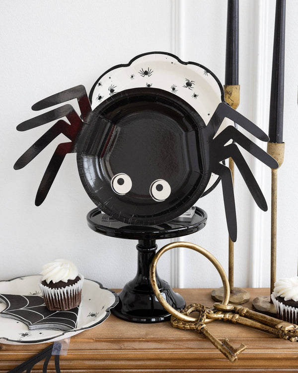 Spider Shaped Plates - Oh So Fancy Party