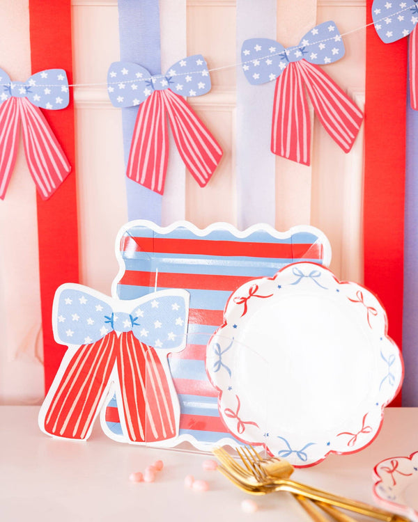 Patriotic Scalloped Bow Paper Plates