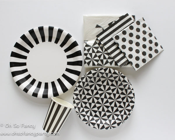Mr and Mr Napkins/ Black and White Napkins / Black Napkins / Same Sex Marriage / Same Sex Wedding / Wedding Napkins / Wedding Shower Napkins