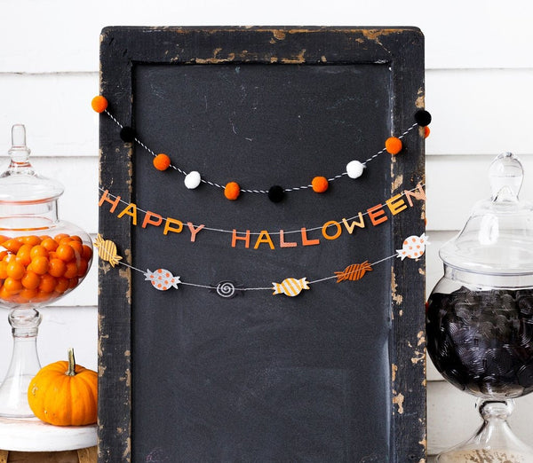 Black and Orange Jack-o-lantern Treat Cups / Pumpkin Treat Cups / Halloween Treat Cups / Baking Cups /Black and Orange Polka Dot Baking Cups