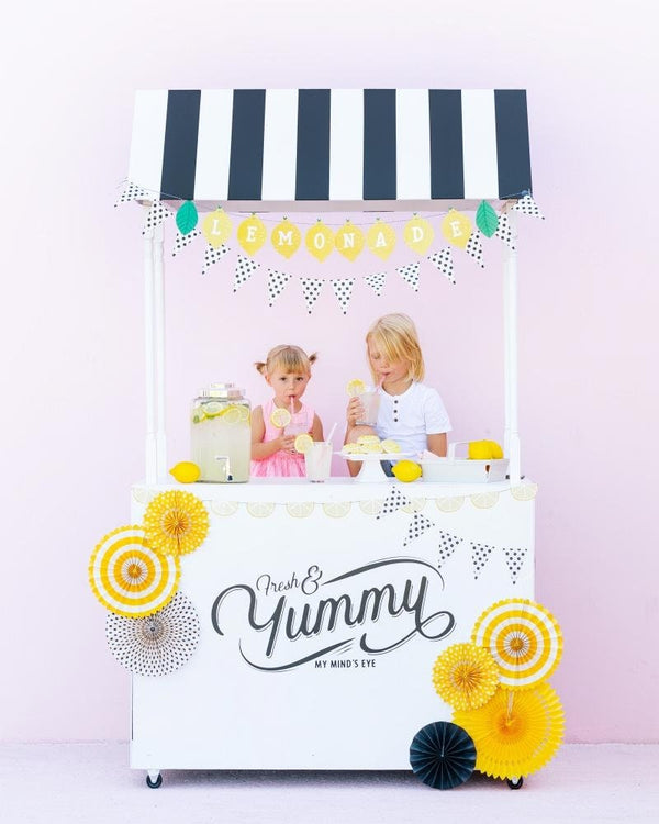 Yellow Lemon Treat Cups / Yellow and White Treat Cups / Treat Cups / Baking Cups / Yellow and White / Striped Treat Cups